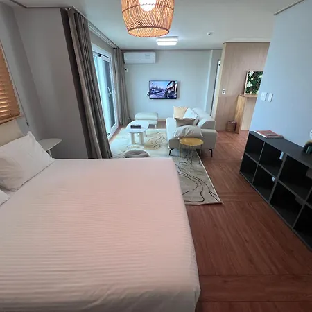 Hong Yang Villa Jeju Exterior photo