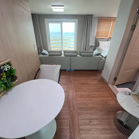 Hong Yang Villa Jeju Exterior photo
